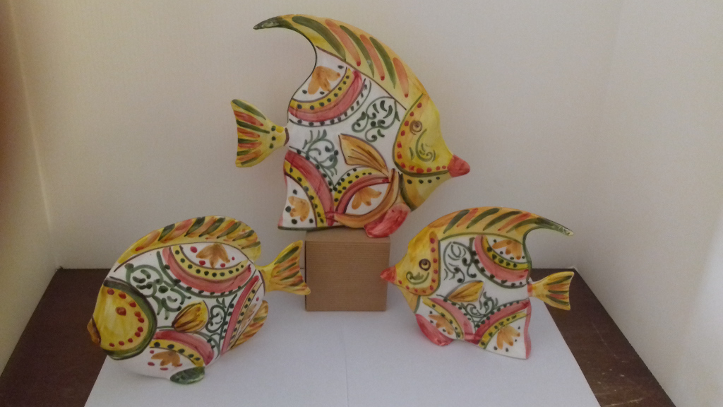 Pesci realizzati in ceramica artistica siciliana
