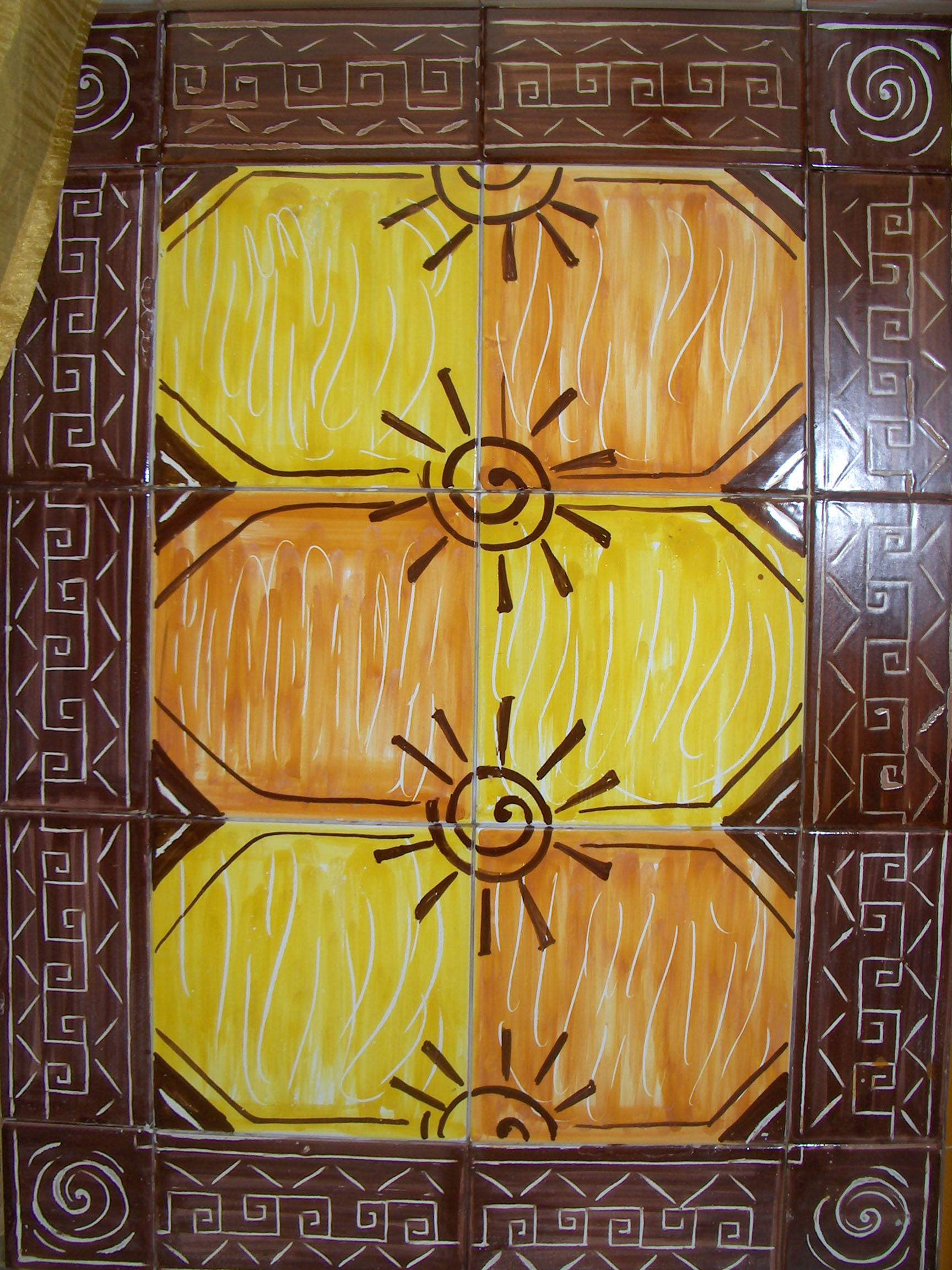 Pannello decorativo. Colori giallo, arancio e marrone
