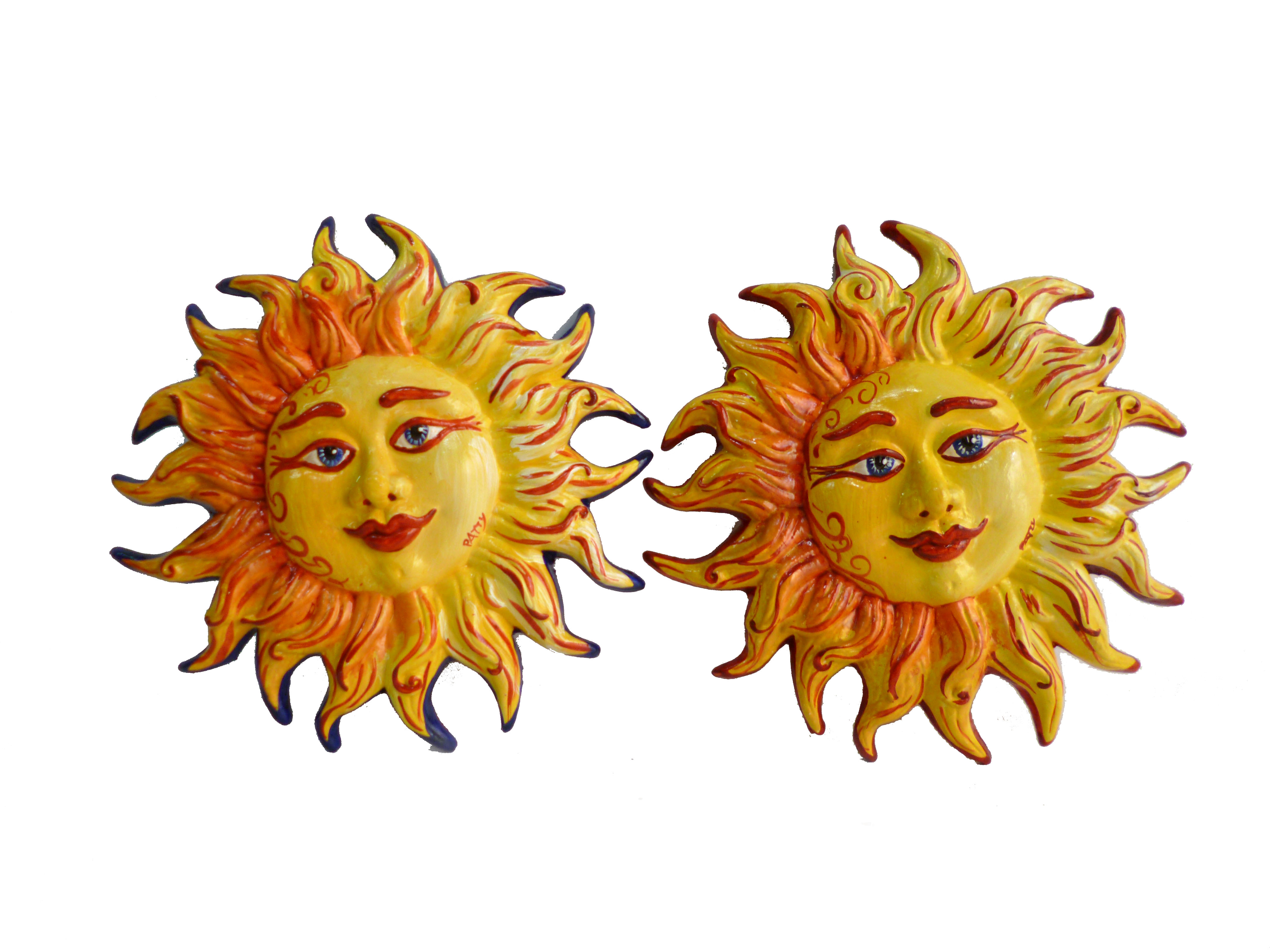 Medaglioni a forma di sole, del diametro di 27 cm