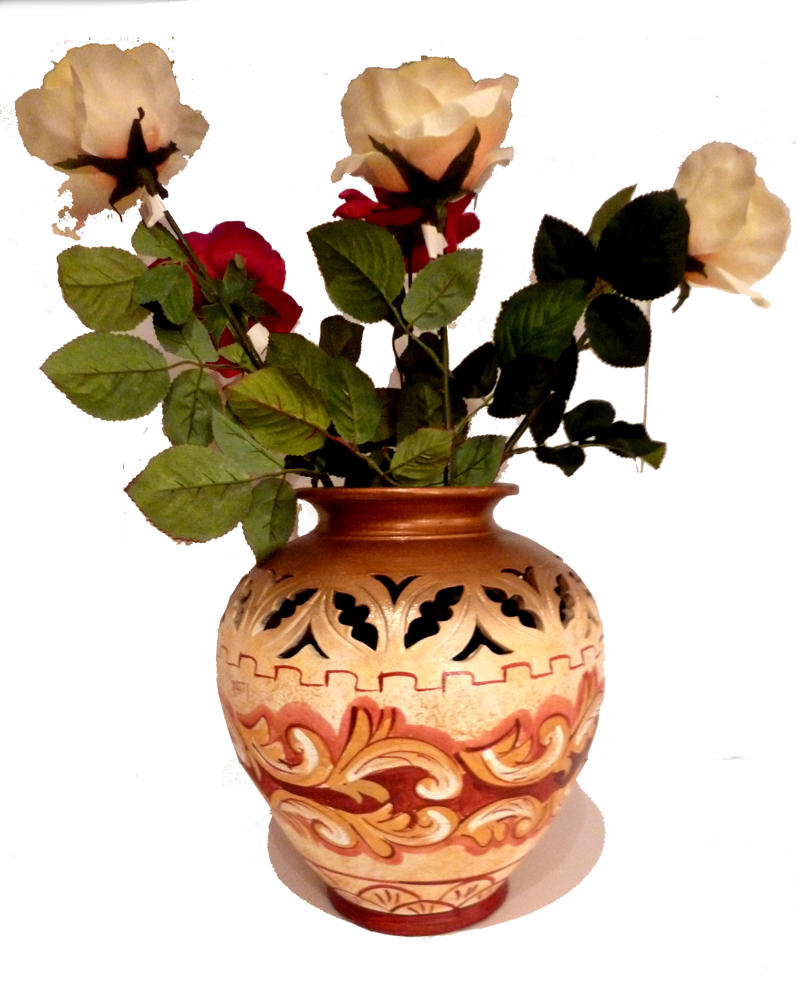 Vaso bombato, traforato, stile girolamo rosso, altezza 30 cm