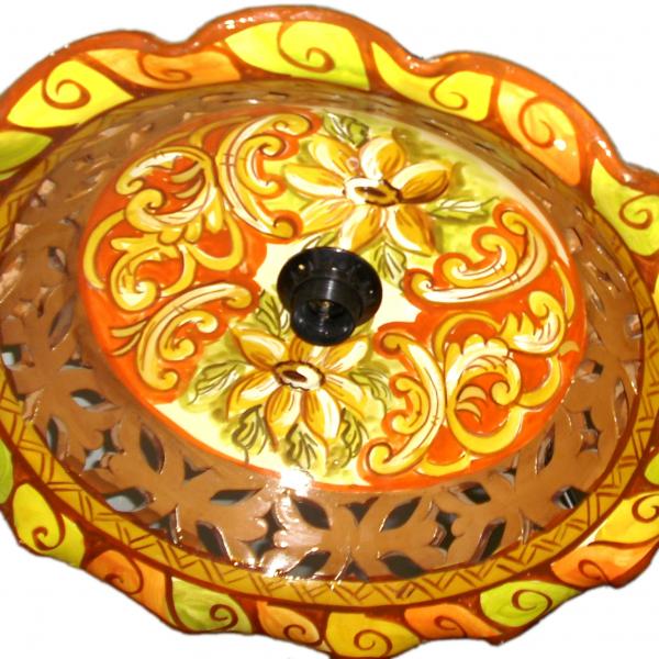Lampadario smerlato, traforato, diametro 45 cm, colore arancio