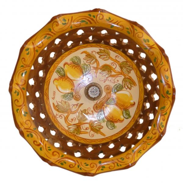 Lampadario smerlato, traforato, diametro 45 cm, decoro a limoni ed edera