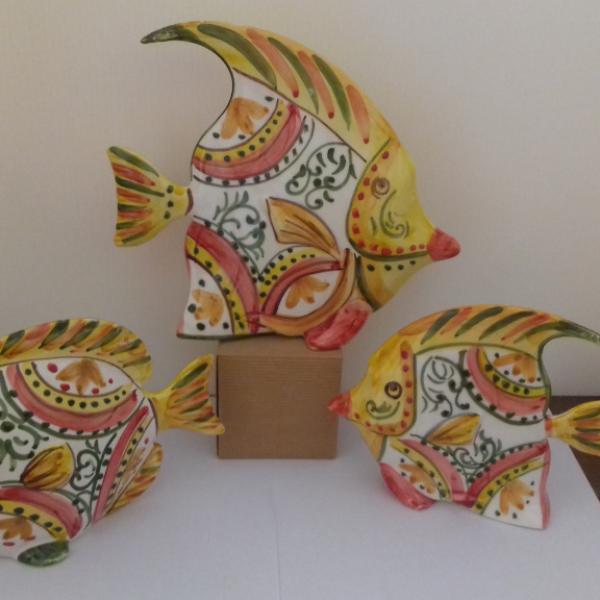 Pesci realizzati in ceramica artistica siciliana