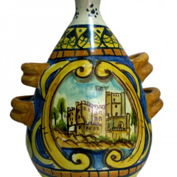 Vaso-bottiglia a 4 manici, raffigurante il Castello di Solanto, altezza 28 cm